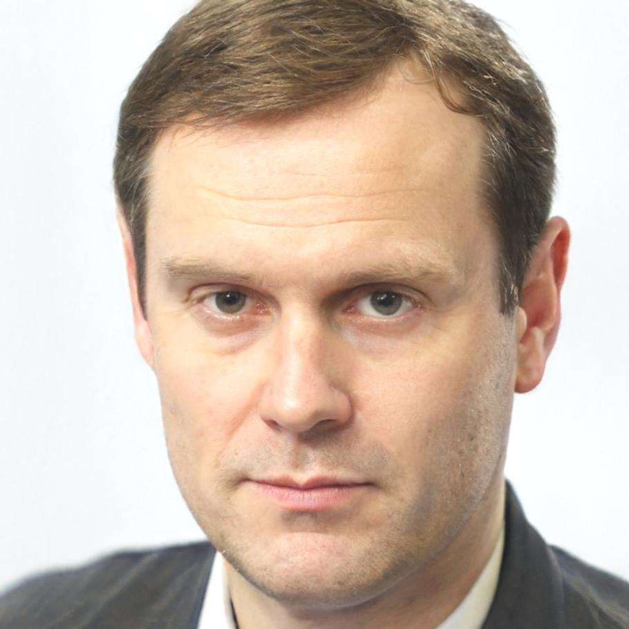 Portrait de Marc Dubois, expert en stratégie d'entreprise